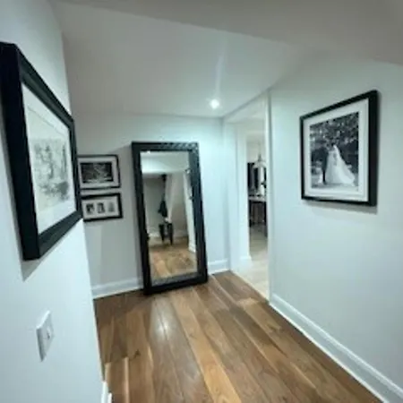Spacious 5-bed House - Garden Parking & Bbq Nyaraló *